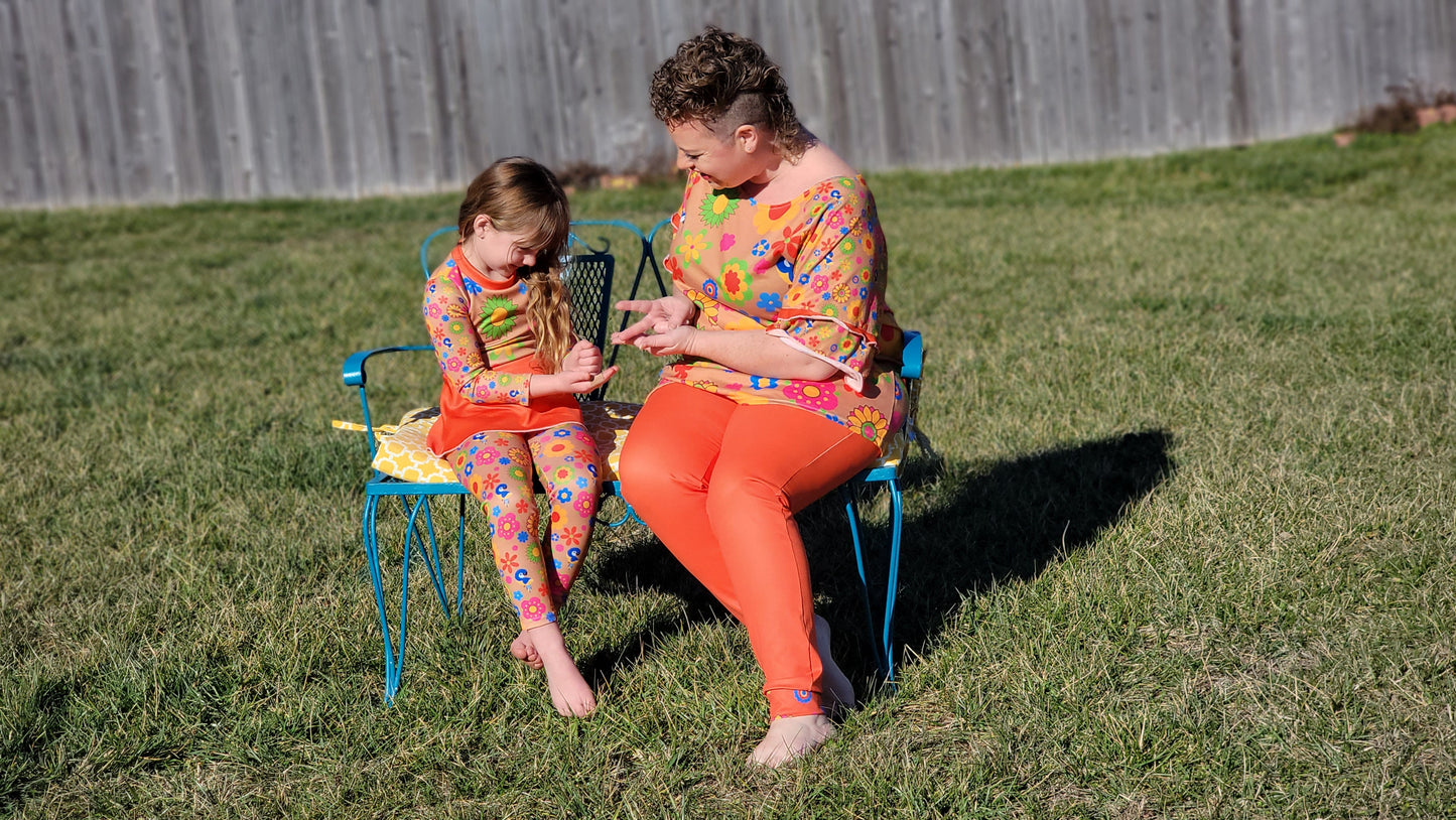 Lady's Flower Pop Orange Leggings